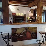 Panzió Les Gabelous - D'hotes Avec Petit-dejeuner A Viroinval 3*