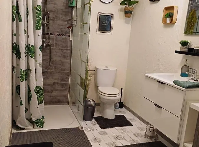 Les Gabelous - D'hotes Avec Petit-dejeuner A Viroinval 3*